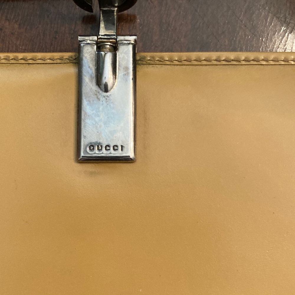 Gucci Vintage long wallet in camel leather with silver-tone "G-clasp" closure. - Picture 6 of 9